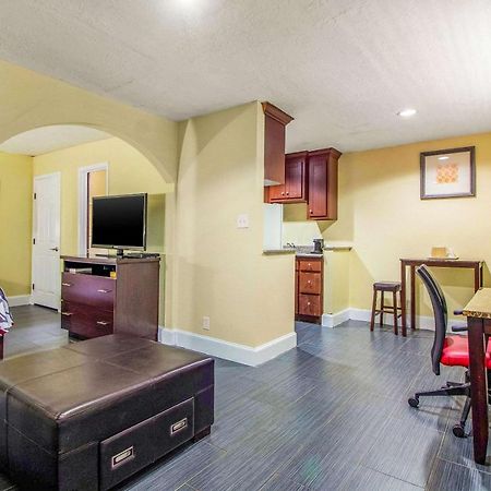Rodeway Inn & Suites Houston Near Medical Center Dış mekan fotoğraf