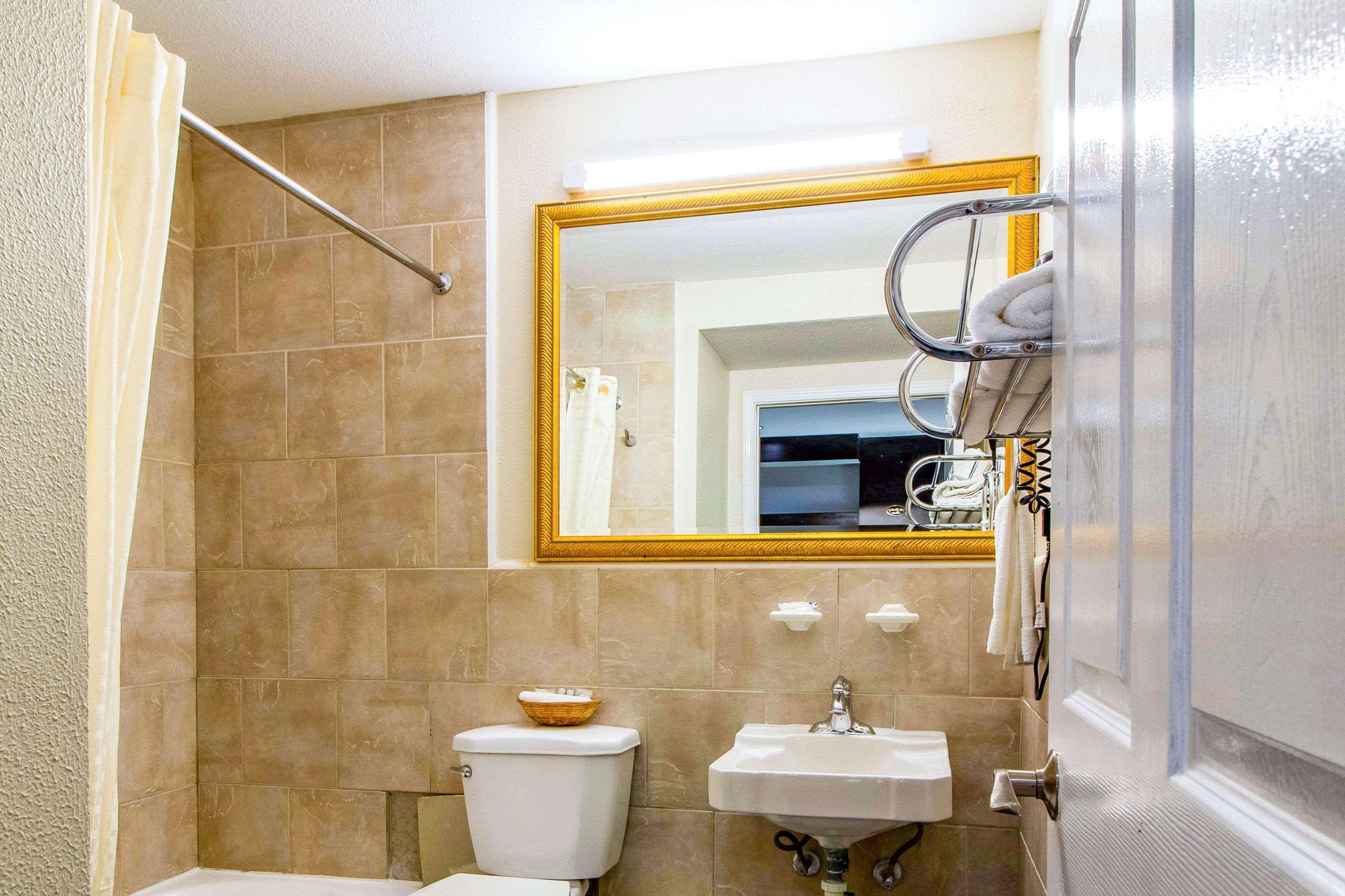 Rodeway Inn & Suites Houston Near Medical Center Dış mekan fotoğraf